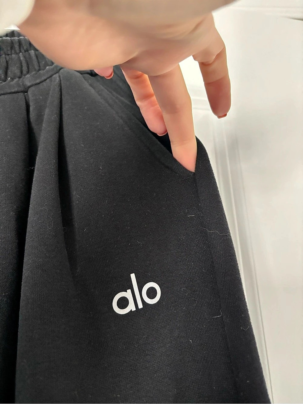 “Alo” black sweatpants, EUC, Size 6-10 - Picture 4 of 7